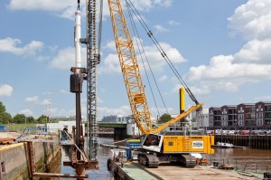 liebherr-lrh-400-piling-rig-duty-cycle-crawler-crane-impact-hammer-fixed-leader-haengemaekler-bremerhafen