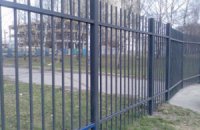 Металлический забор: чем он хорош?
